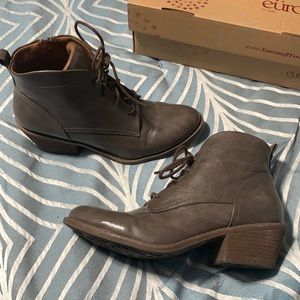 Eurosoft grey booties